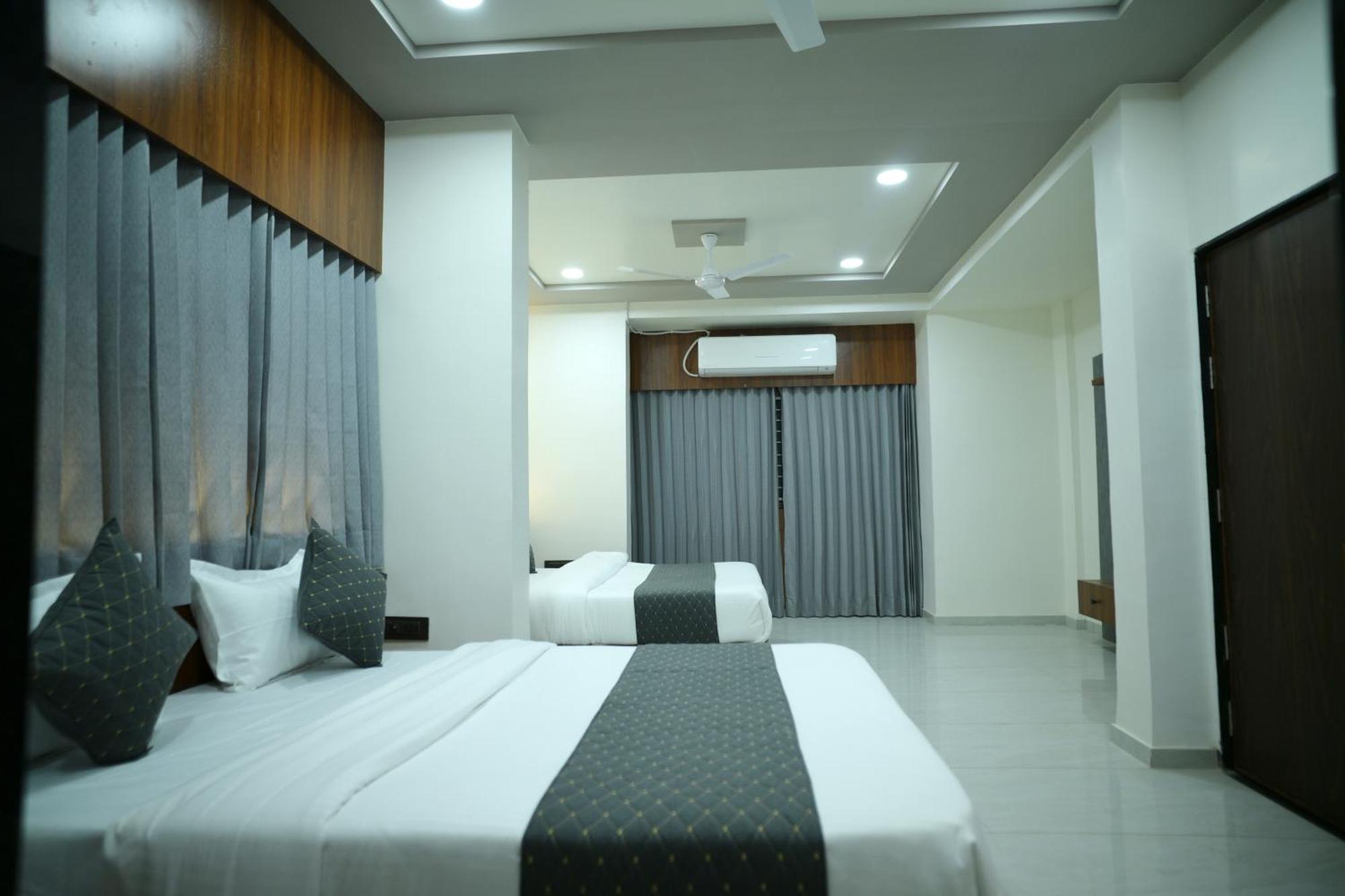 Hotel Aagman Palanpur Exterior photo